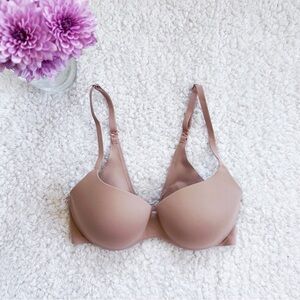 Victoria’s Secret lined demi bra